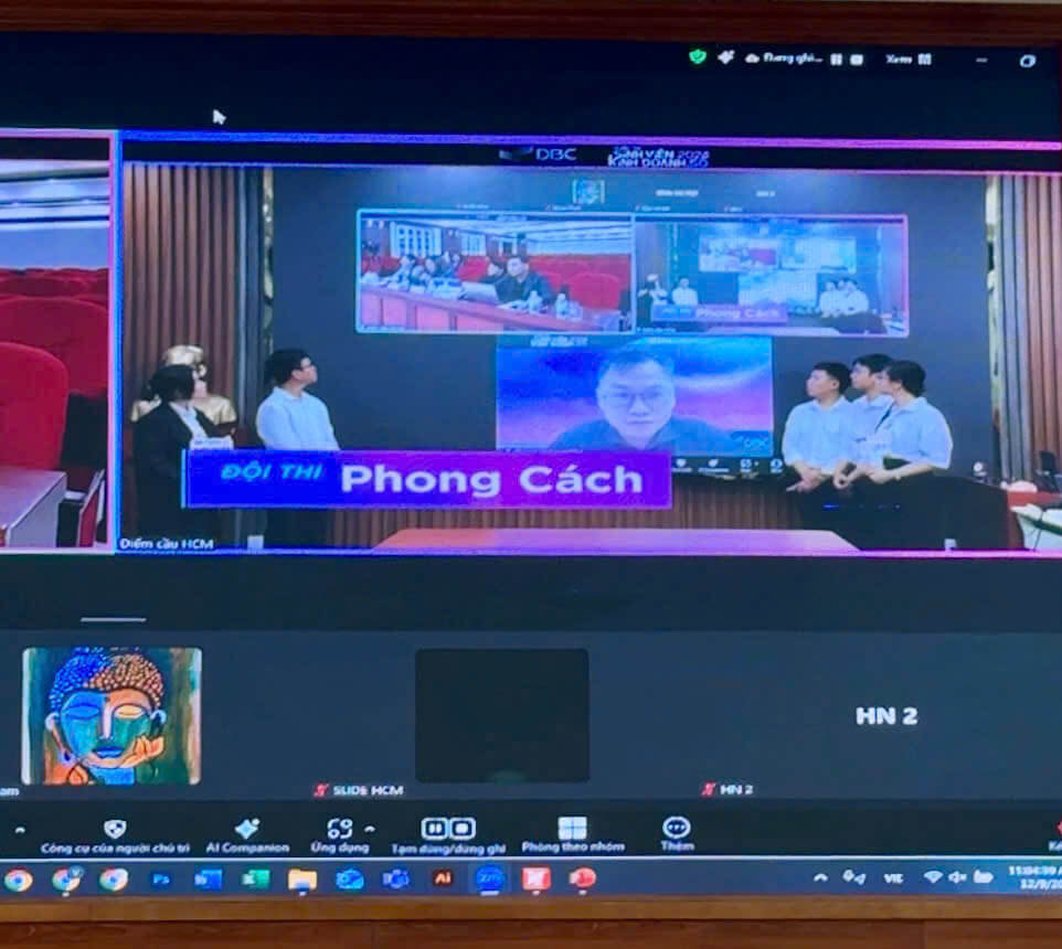 “Đội Phong Cách - Trường Đại học Công nghệ TP Hồ Chí Minh và phần trình bày của mình”